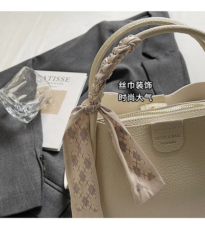 2025 New Women's Handbag Trendy Bucket Bag Luxury Stylish Shoulder Bag Crossbody Purse Versatile Casual Tote Designer Ladies
