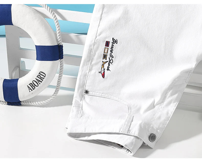 2024 New Summer White Jeans for Men Bruce&Shark  Designer Luxury Men's Jeans Loose Fit Stretch Cotton Casual Fashion Big Size 42