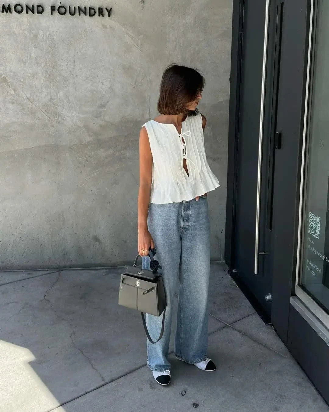 Linen Cotton Pleated Lace-up Elegant White Women Tops Tanks 2025 Summer Women Causal O-neck Sleeveless Ruffles Vest Streetwear