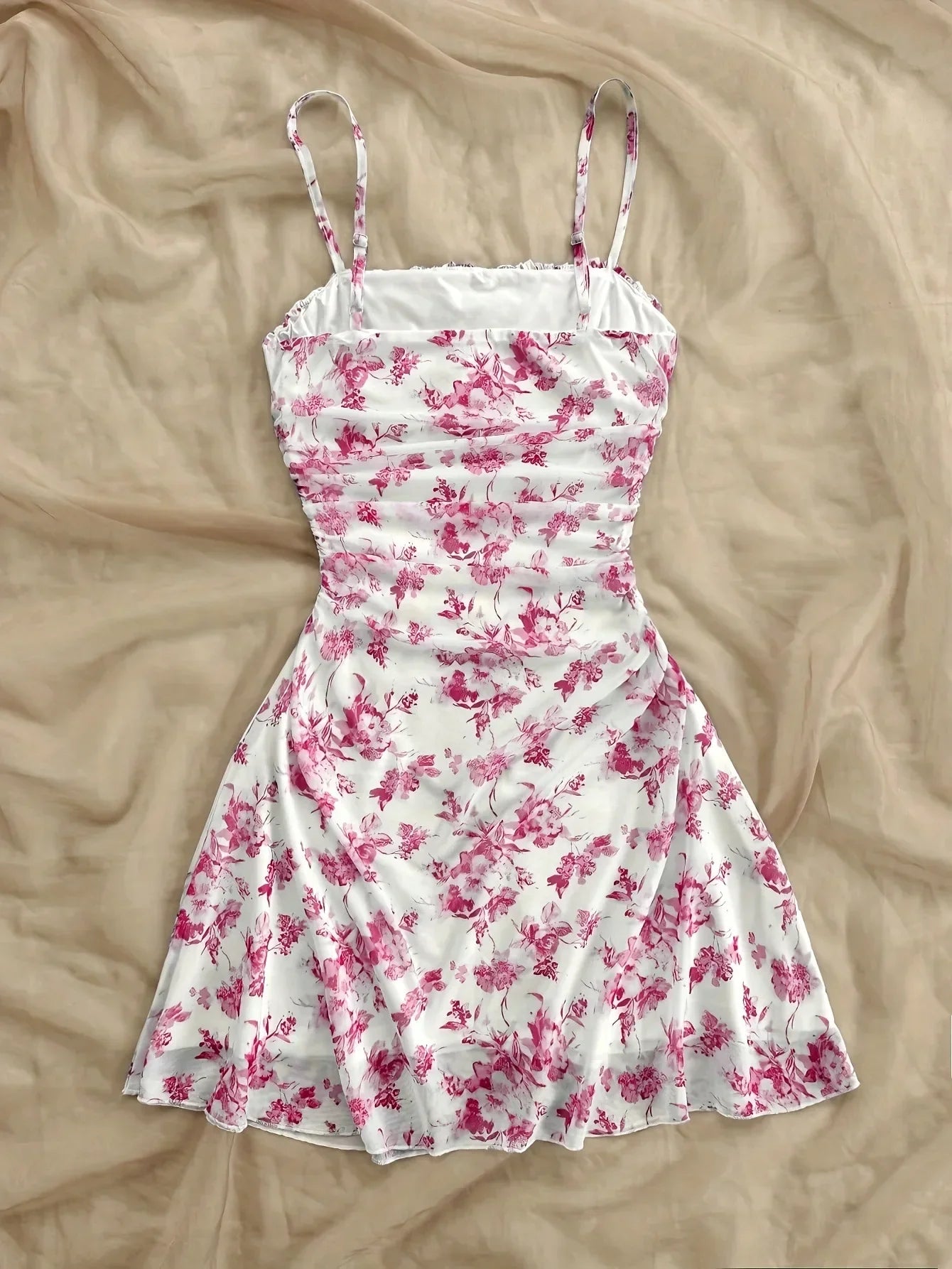 Women Summer Dresses 2025 New Sexy and Fashion Dress Romantic Field Simple Simple Elegant Dress