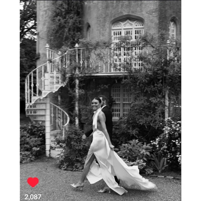 Sexy Wedding Dress Customized Sleeveless Halter Pleat Satin Pearls Straight Woman Bridal Gown Backless Bride Dresses 2025