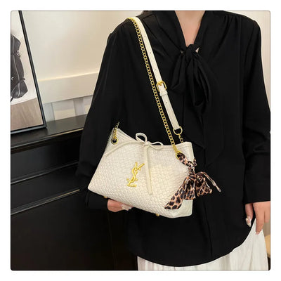 Famous Designer Women's Handbag In Soft Leather, Elegant Crossbody-Bag With Adjustable Strap, Classic Luxury Style