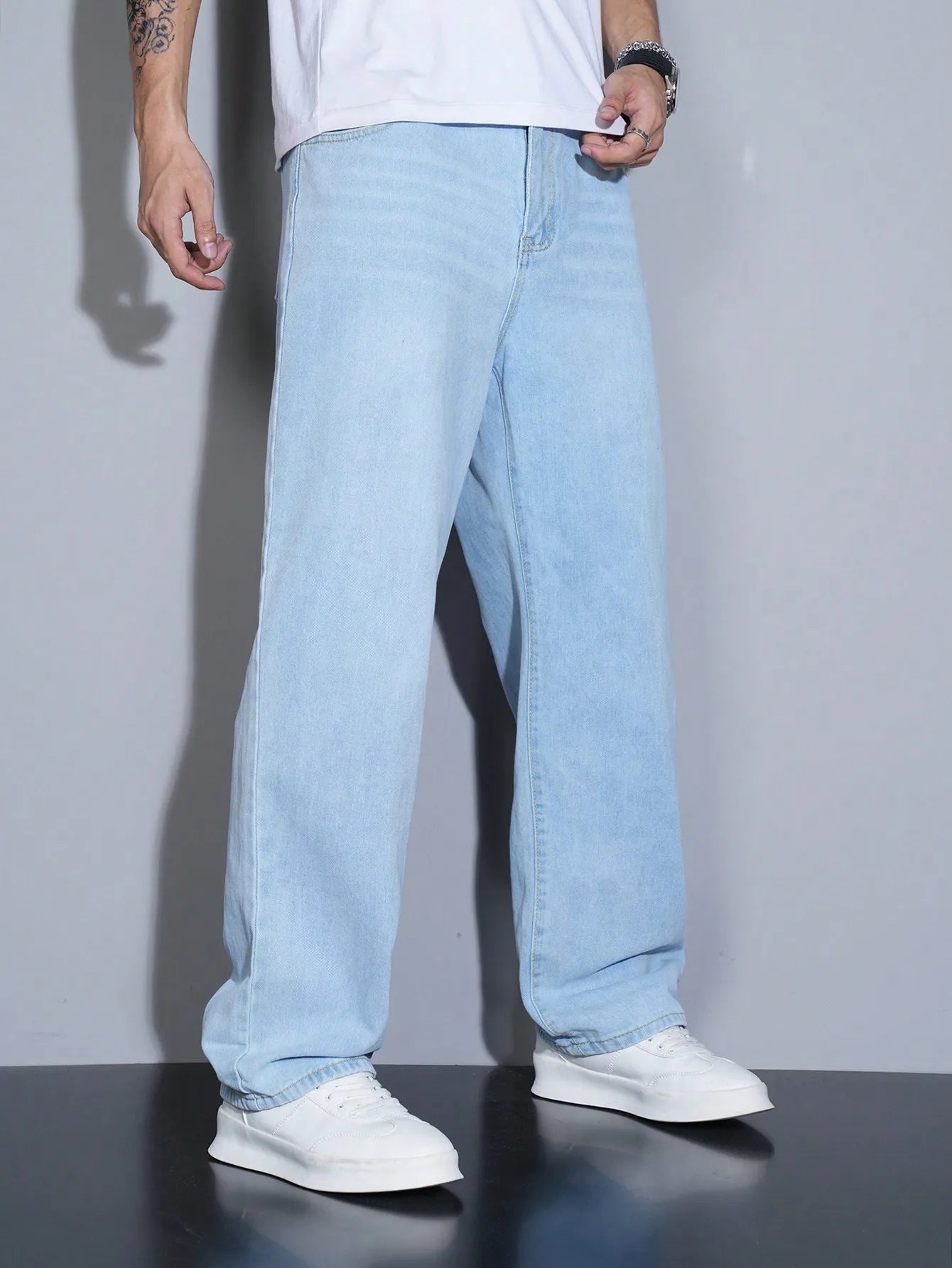 Manfinity Homme Men's Straight Loose Fit Multi-Pocket Casual Denim Jeans