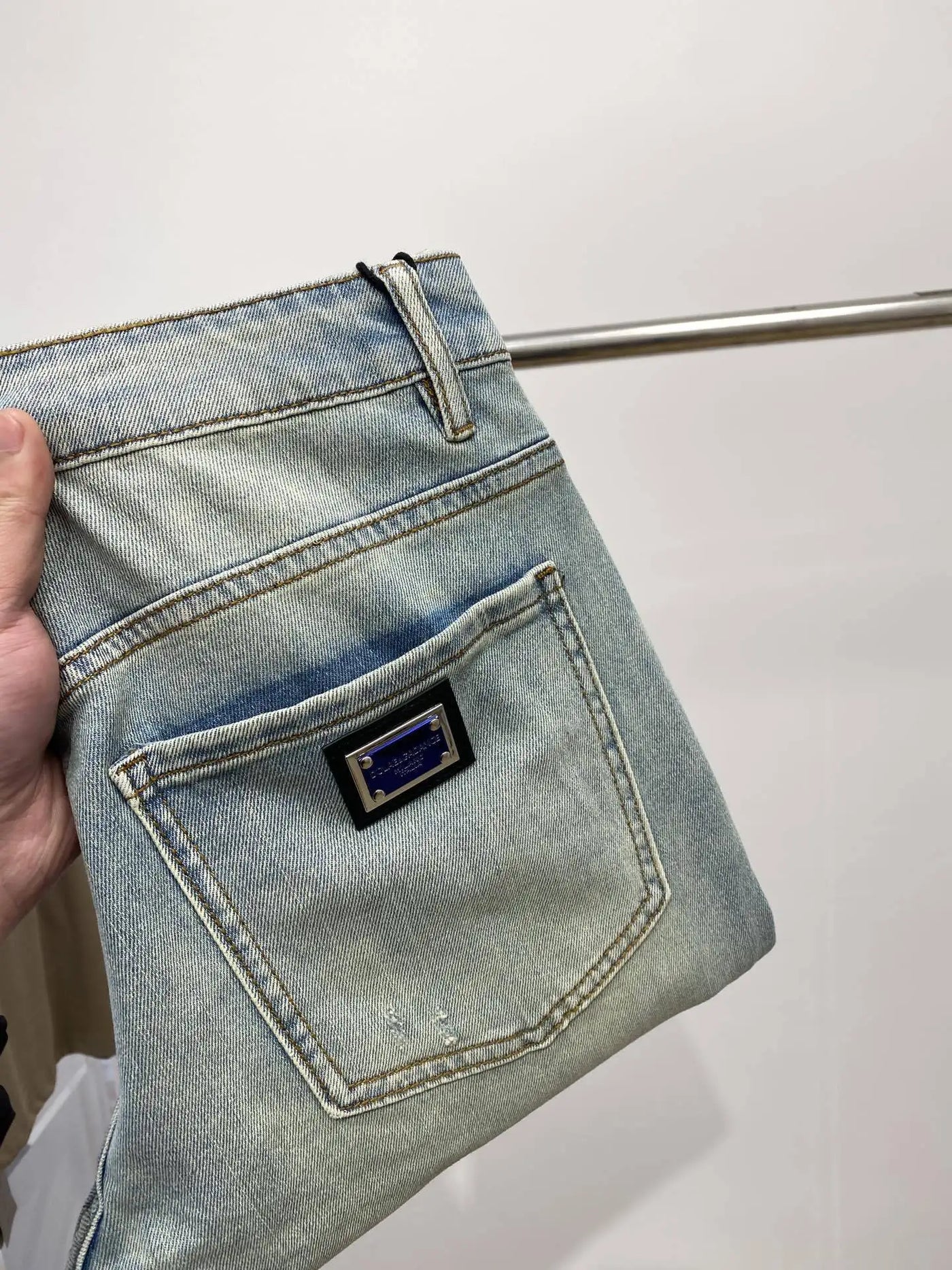 2024 New Ripped Jeans Men's Retro Light Blue Slim-Fitting Small Straight Stretch High-End Affordable Luxury Casual Trousers