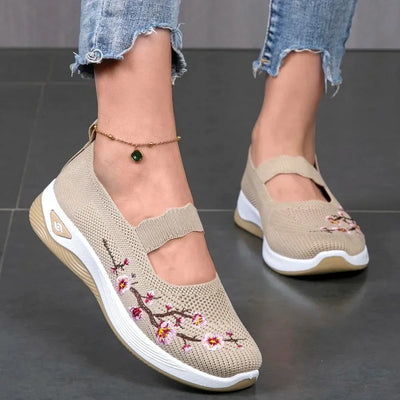 Shoes for Women 2025 Walking Shoes Slip On Arch Support Mother's Shoes Breathable Sneakers Summer Comfortable Casual Trainers