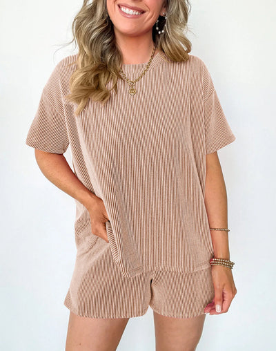 Women's clothing 2025 summer short-sleeved wavy crew neck top, elastic waist shorts two-piece set
