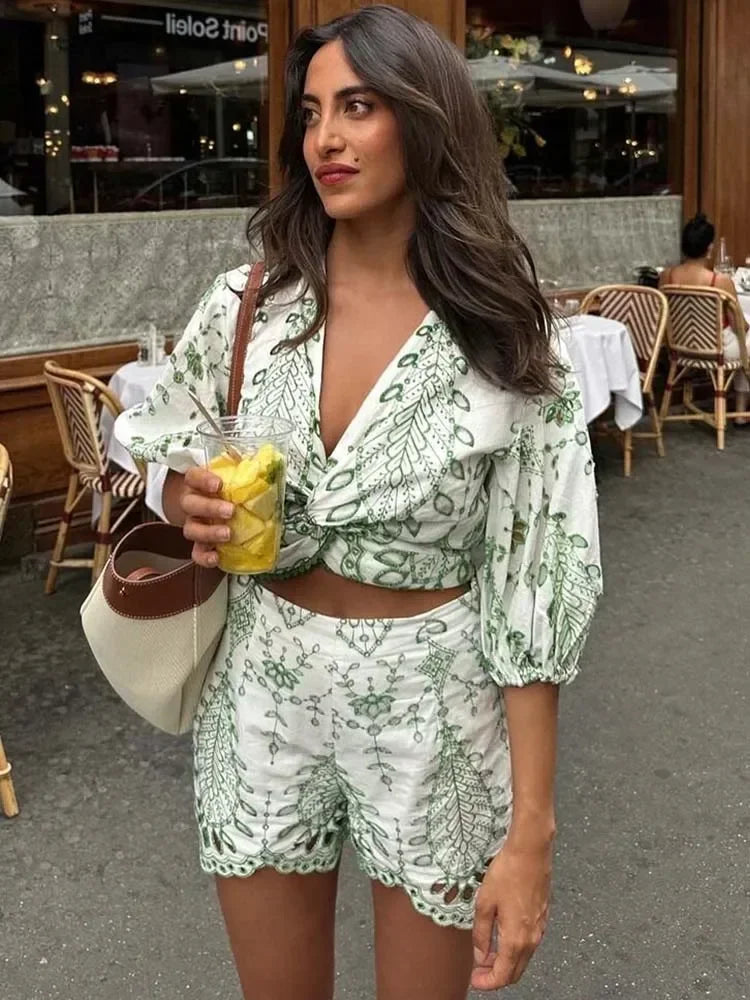 Woman 2 Pieces Shorts Sets 2024 New Fashion Embroidery Short Blouse Summer Women Suit Shorts Two Piece Set Womens Outfits