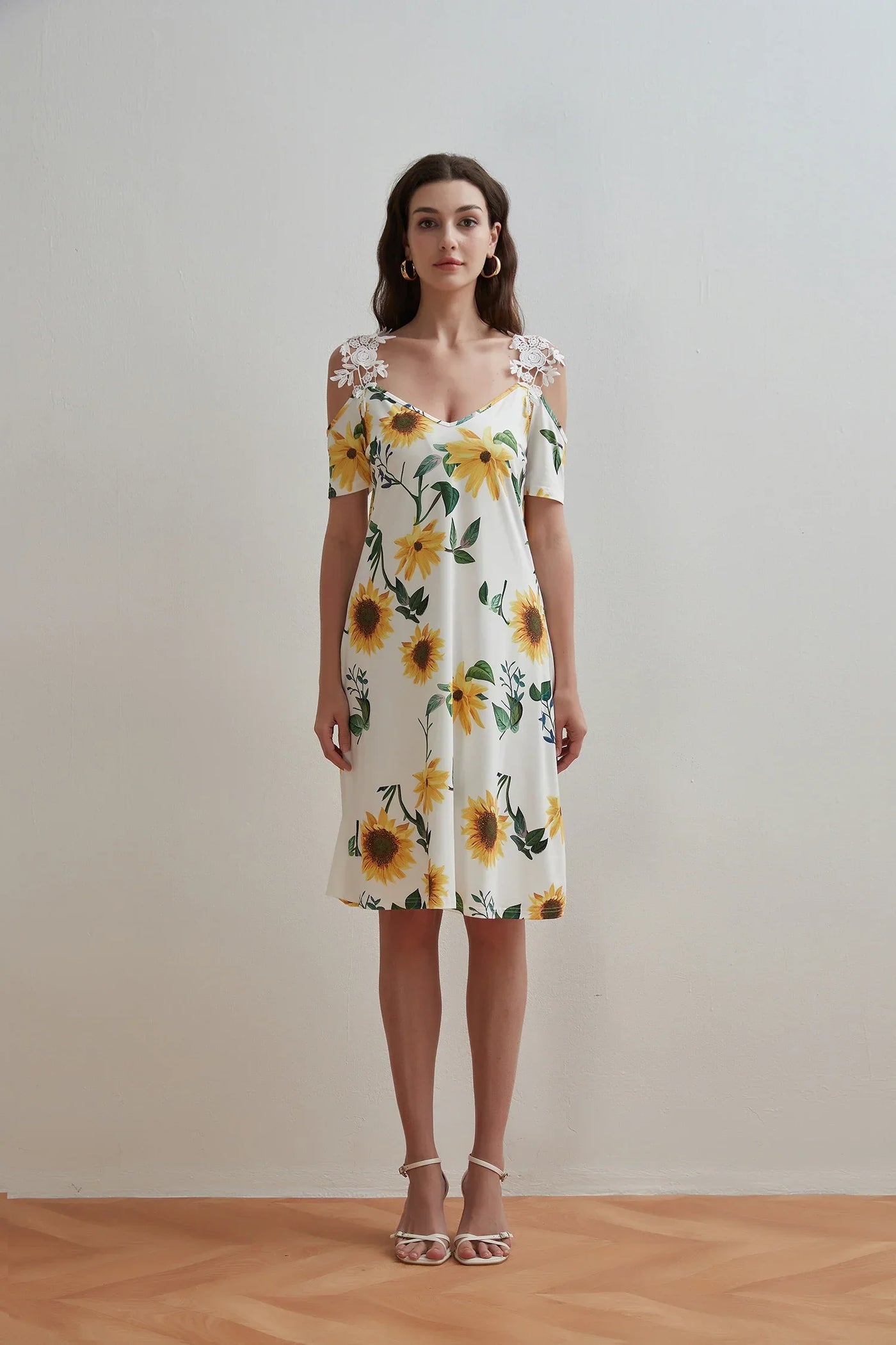 Women'S Elegant Dresses 2025 Summer New Women's Fashionable Lace V-neck classic style Dress Summer Casual Bohemian Daily dress