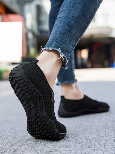Women's Wide Toe Shoes Barefoot Inspired Sneakers Anti Slip Soft Sole Casual Walking Footwear Lightweight Comfortable Design