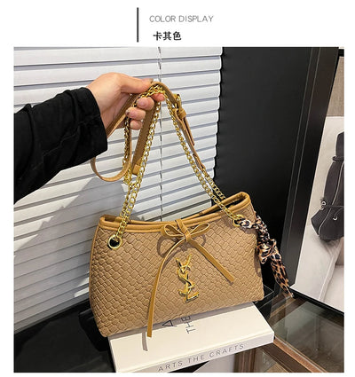 Famous Designer Women's Handbag In Soft Leather, Elegant Crossbody-Bag With Adjustable Strap, Classic Luxury Style