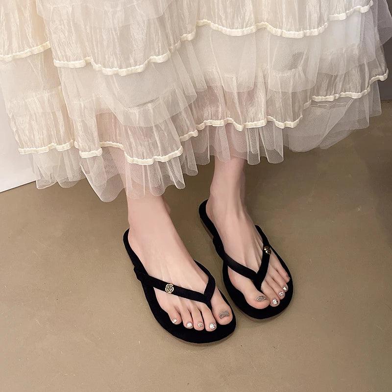 Luxury Designer Woman Flat Slippers Woven with Comfortable Women's Shoes Casual Bottom Slippers 2025 New Summer Women Sandals