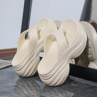 Flip-Flops Women's 2025 Summer New Lightweight Heightening Sandals Casual Slippers Outer Wear Beach Shoes Height Increasing