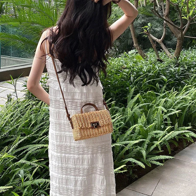 Handmade Women's Shoulder Bag Summer Straw Beach Bag Bohemian Female Handbags Fashion Square Flap Lock Designer Shopper Purse
