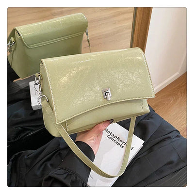 Luxury Brand Handbag For Women In Premium Leather Featuring Elegant Messenger Design And Durable Build