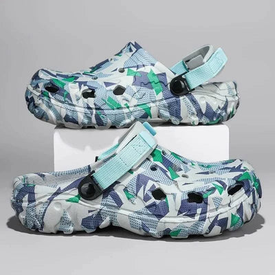 New Men's Clogs Slippers Sandal Men Garden Shoes Flat Camouflage Sandals Male Sneakers Outdoor Flip Flops Home Clogs