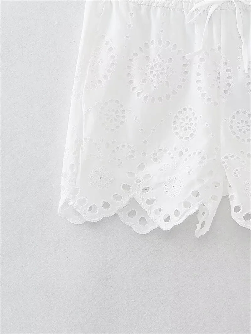 2025 Women's New Shorts Summer White Cutout Sexy Shorts Embroidered Trims Casual Fashion Personality Versatile