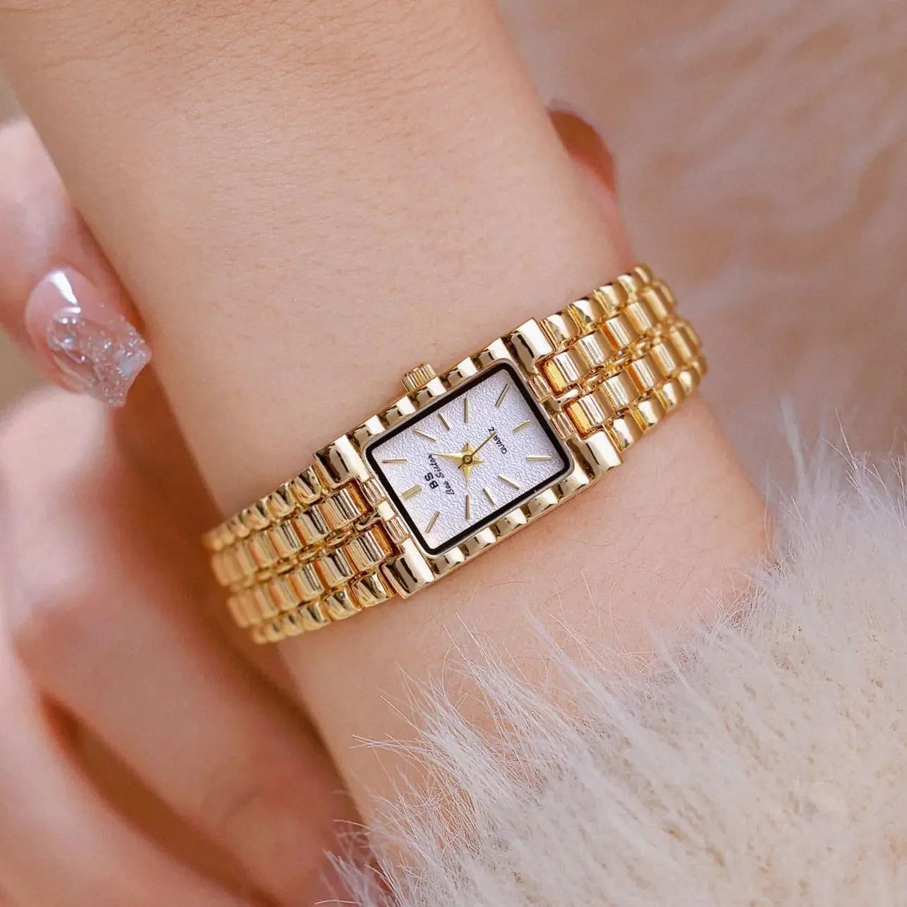 Luxury Ladies' Watch Retro Elegant Gold Silver Small Square Watch High Quality Watchchain Gift Watches For Women