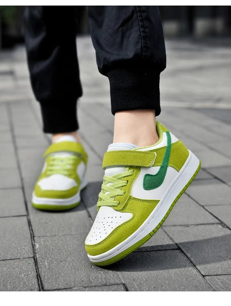 Boys' sports shoes 2025 new leather-covered waterproof children's casual shoes primary school trend non-slip board shoes