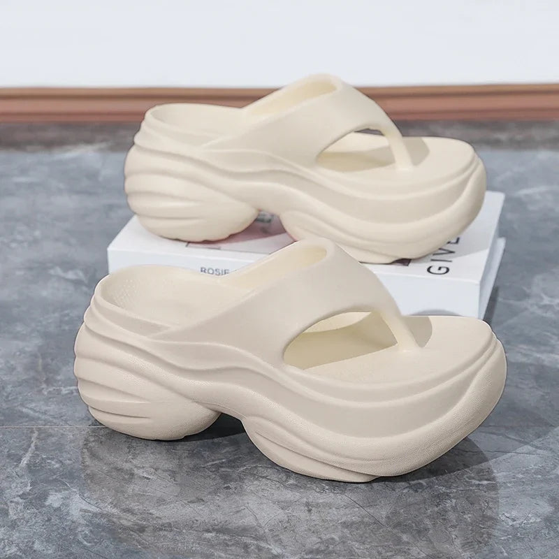 Flip-Flops Women's 2025 Summer New Lightweight Heightening Sandals Casual Slippers Outer Wear Beach Shoes Height Increasing