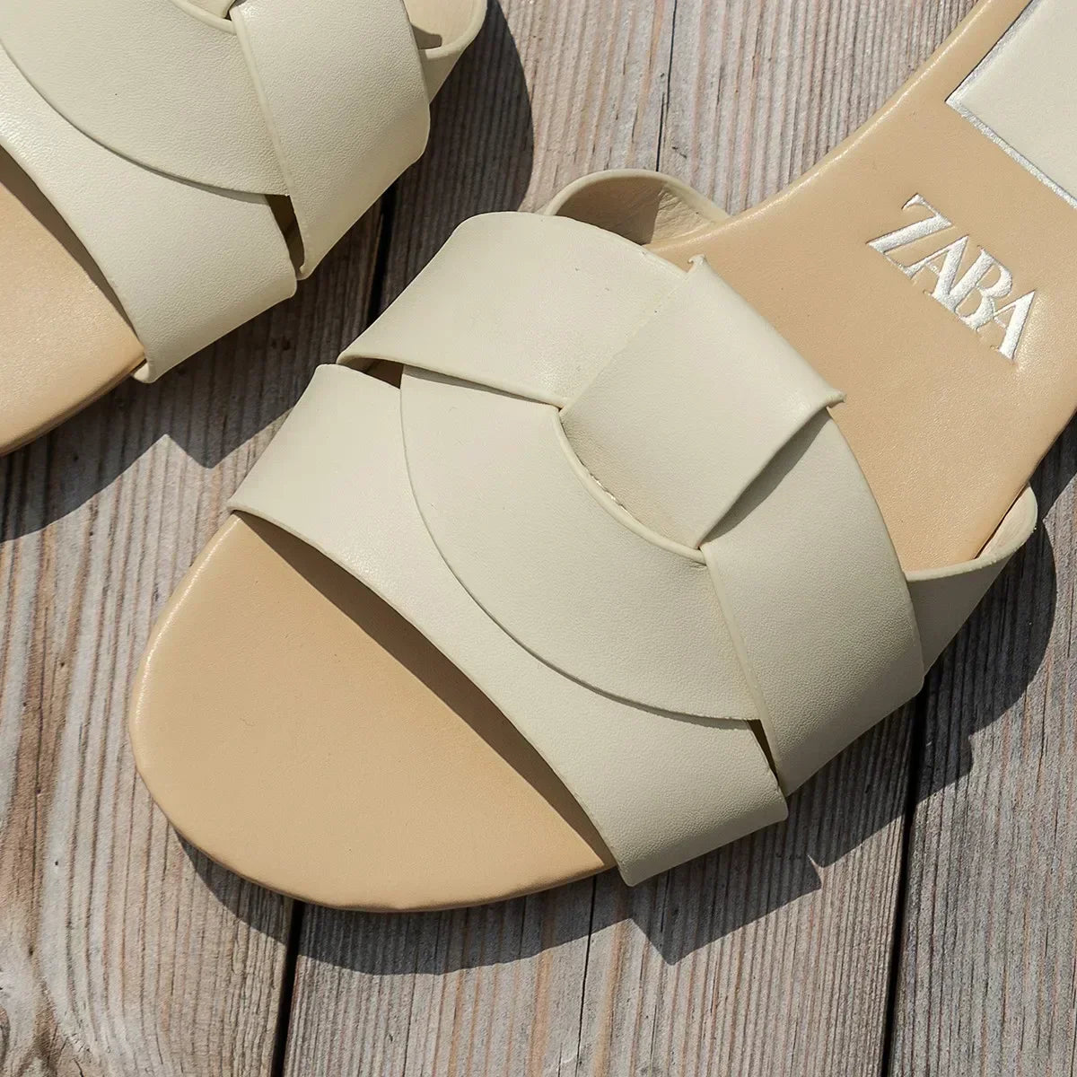 Designer Woman Flat Slippers Luxury Designer Sandals Casual Bottom Slippers Summer Women Sandals New Shoes for Women