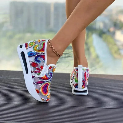 Women's Wedge Shoes New Spring Autumn Fashion Round Toe Floral Pattern Embroidery Mesh Platform Sneakers Increase Height Shoes