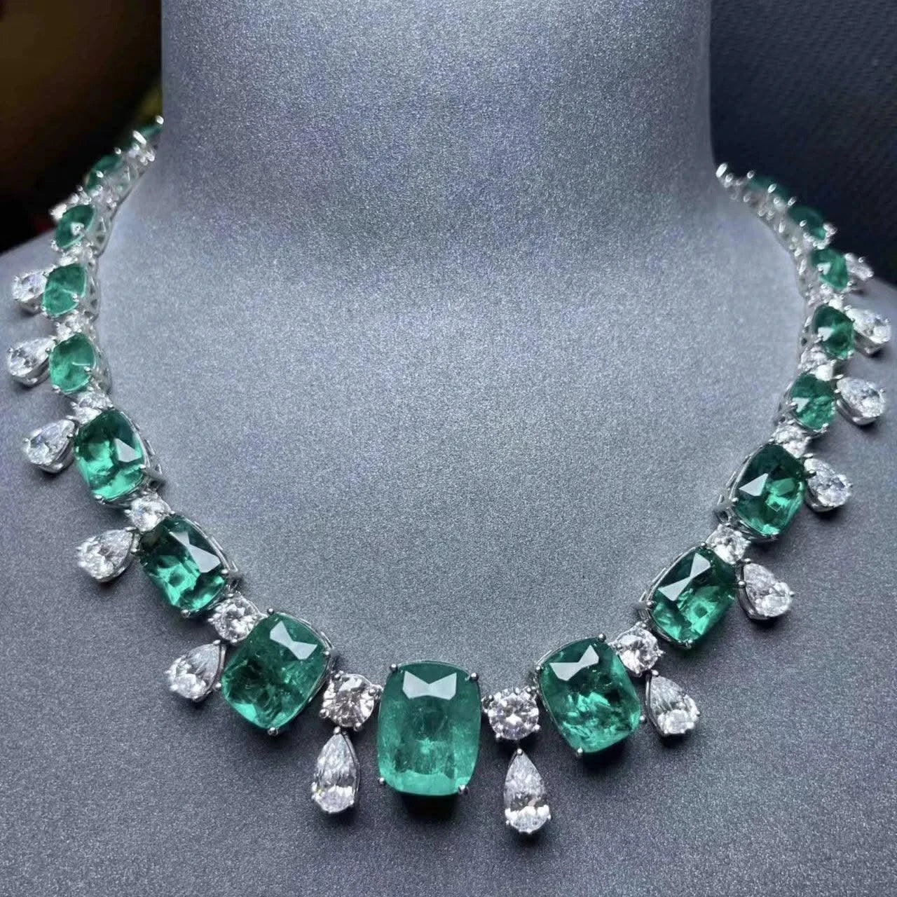 Emerald Necklaces for Women Green Zircon Stone Geometry Charm Necklace Party Jewellery Gift