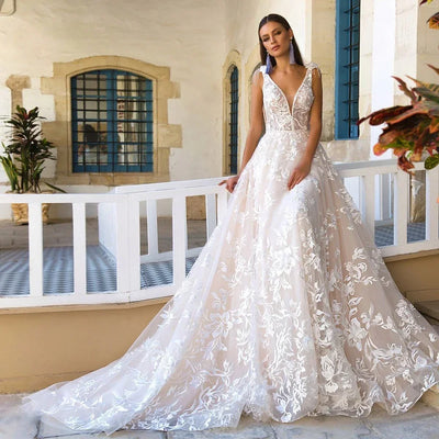 Customized Bridal Gown A-line Tulle Appliques Lace Wedding Dress V-neck Sleeveless Exquisite High Quality Backless Dresses Women