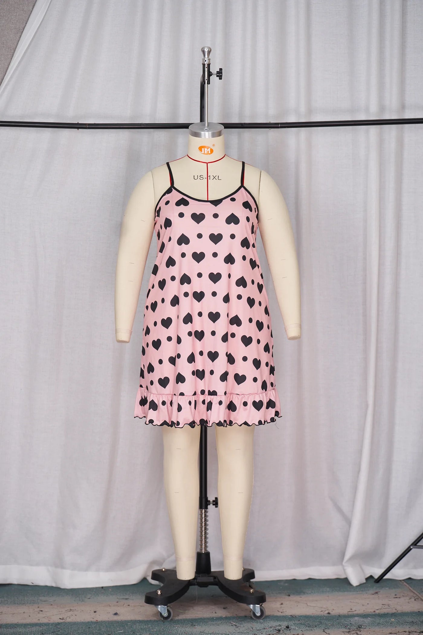 Medium to large-sized women's pajamas  oversized pajamas  loose pajamas  pajamas  home clothing  oversized pajamas  and skirts