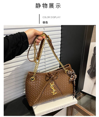Famous Designer Women's Handbag In Soft Leather, Elegant Crossbody-Bag With Adjustable Strap, Classic Luxury Style