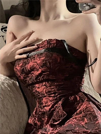 Elegant Summer Dress for Petite Women with Embossed Sculpted Waist and Flared Skirt High-End Fashion Chic Pure Desire Look 2025
