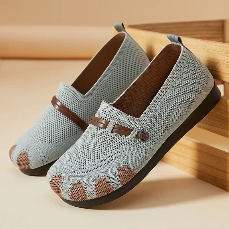 2025 Slip-On Casual Shoes for Women Soft Sole Spring New Style Walking Flats Ladies Leisure Comfortable Shoes Mom Sneakers