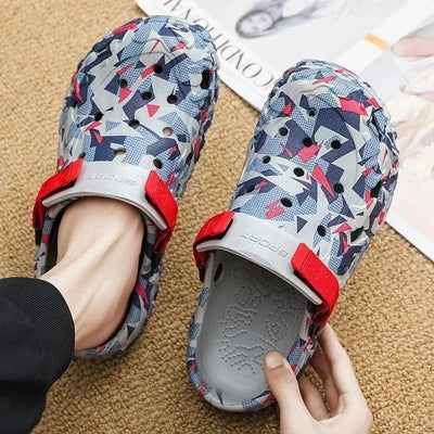 New Men's Clogs Slippers Sandal Men Garden Shoes Flat Camouflage Sandals Male Sneakers Outdoor Flip Flops Home Clogs