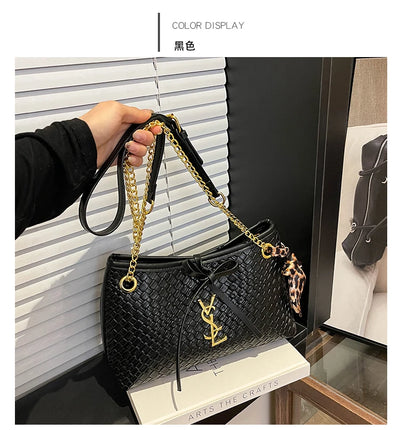 Famous Designer Women's Handbag In Soft Leather, Elegant Crossbody-Bag With Adjustable Strap, Classic Luxury Style