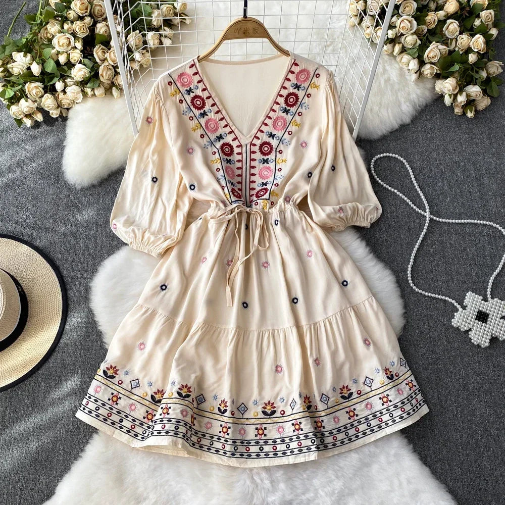 Boho Dress for Women Embroidery Floral Print V-neck Elastic Waist Lace-up Dresses with Belt Summer Vestidos Folds Dropshipping