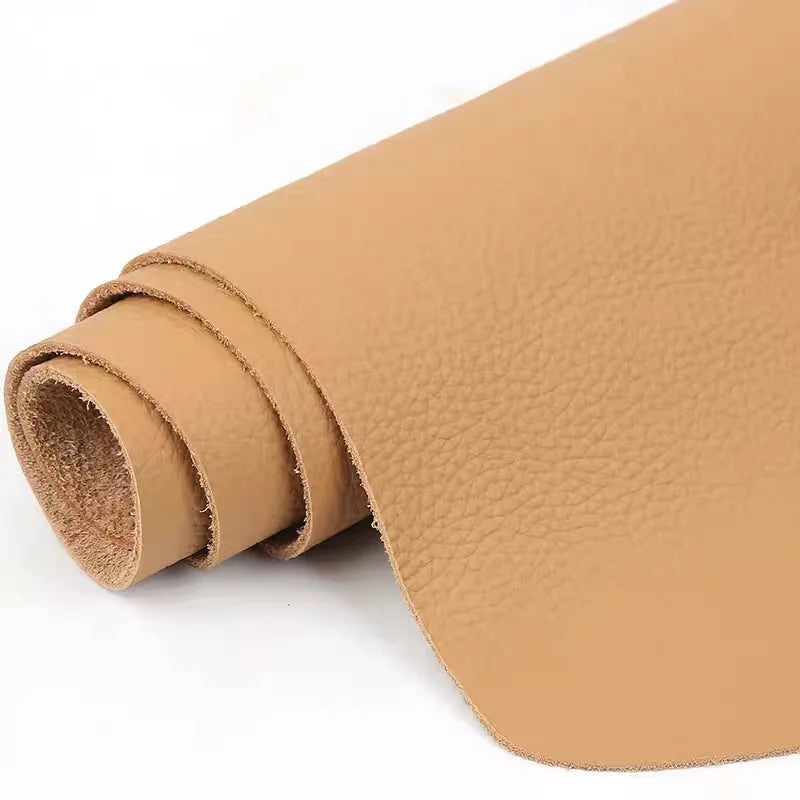 The bedside soft cushion and the entire sofa seat are made of khaki soft cowhide leather, with genuine leather fabric and a whol