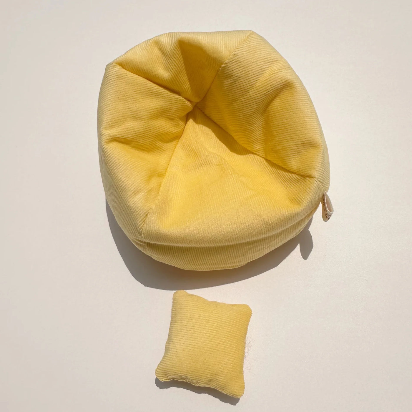 Sofa only] Second-generation Labub sitting party series doll sofa LABUBU car mini sofa bed