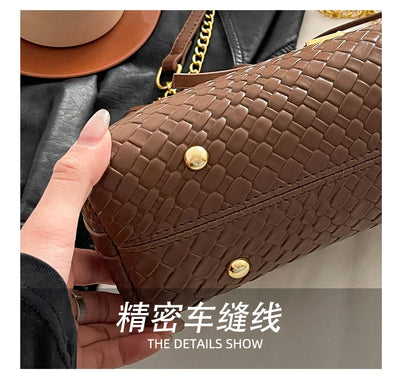Famous Designer Women's Handbag In Soft Leather, Elegant Crossbody-Bag With Adjustable Strap, Classic Luxury Style