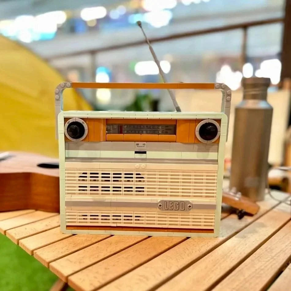 2024 new retro radio model building blocks 1970s transistor radio musicians home decoration assembling building blocks toys chil