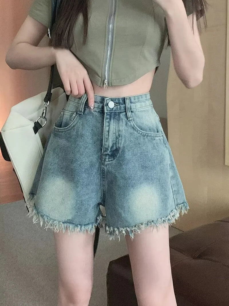 Denim shorts for women in summer, thin cut with holes and frayed edges, design sense, niche high street trendy brand new style