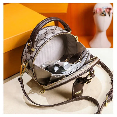 Elegant Handbag For Women In Genuine Leather, Crossbody And Shoulder Bag With Chic Detailing, By Famous Luxury Designer