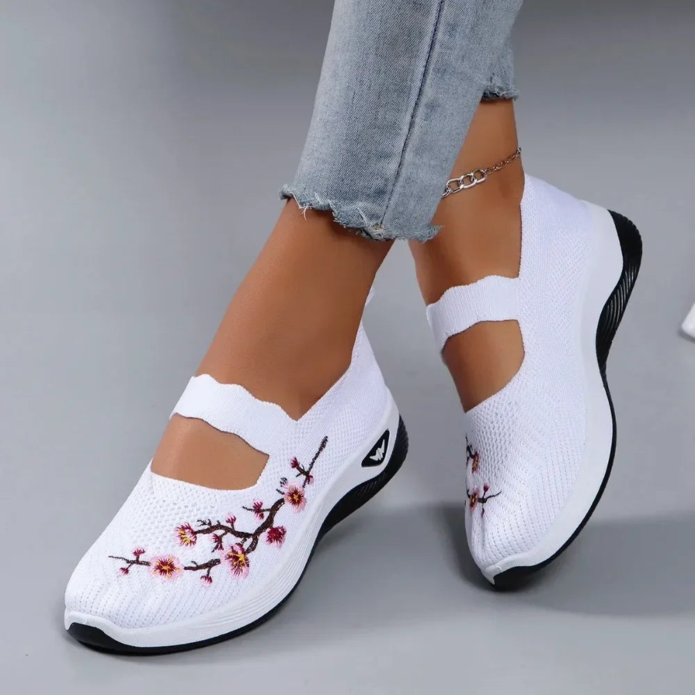 Shoes for Women 2025 Walking Shoes Slip On Arch Support Mother's Shoes Breathable Sneakers Summer Comfortable Casual Trainers
