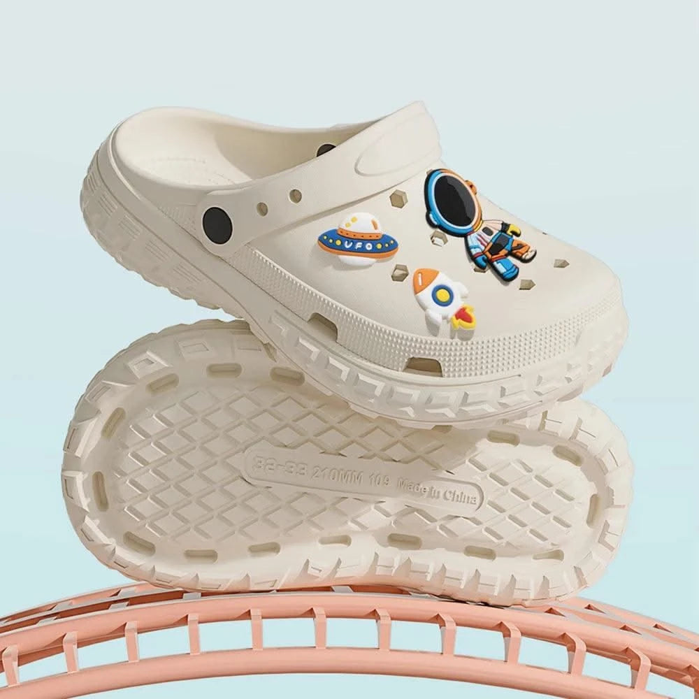 BASATU Cute Clogs Sandals DIY Cartoon Shoes Mules Clogs Boys Girls Sandals Non-slip Beach Slippers Summer Sandals Garden Shoes