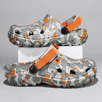 New Men's Clogs Slippers Sandal Men Garden Shoes Flat Camouflage Sandals Male Sneakers Outdoor Flip Flops Home Clogs