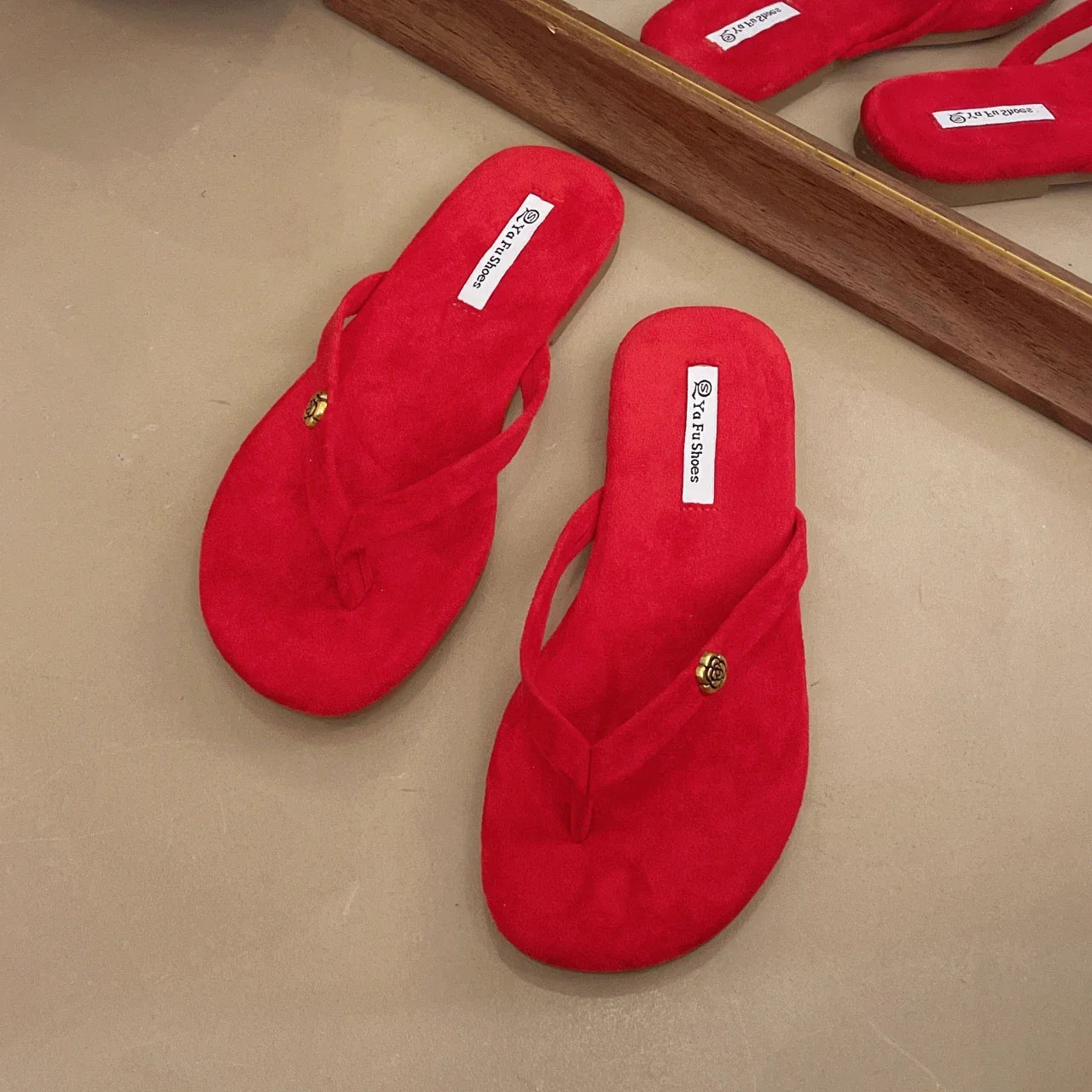 Luxury Designer Woman Flat Slippers Woven with Comfortable Women's Shoes Casual Bottom Slippers 2025 New Summer Women Sandals
