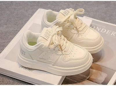 Kids Sports Shoes Non-slip Soft Sole Boys Girls Casual Shoes White Trendy 2025 New Fashion Children Sneakers Breathable Comfort