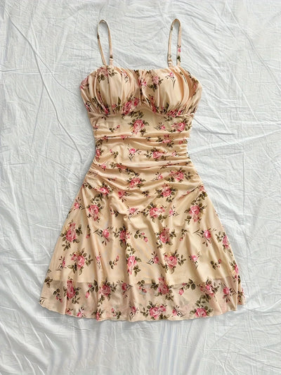 Women Summer Dresses 2025 New Sexy and Fashion Dress Romantic Field Simple Simple Elegant Dress