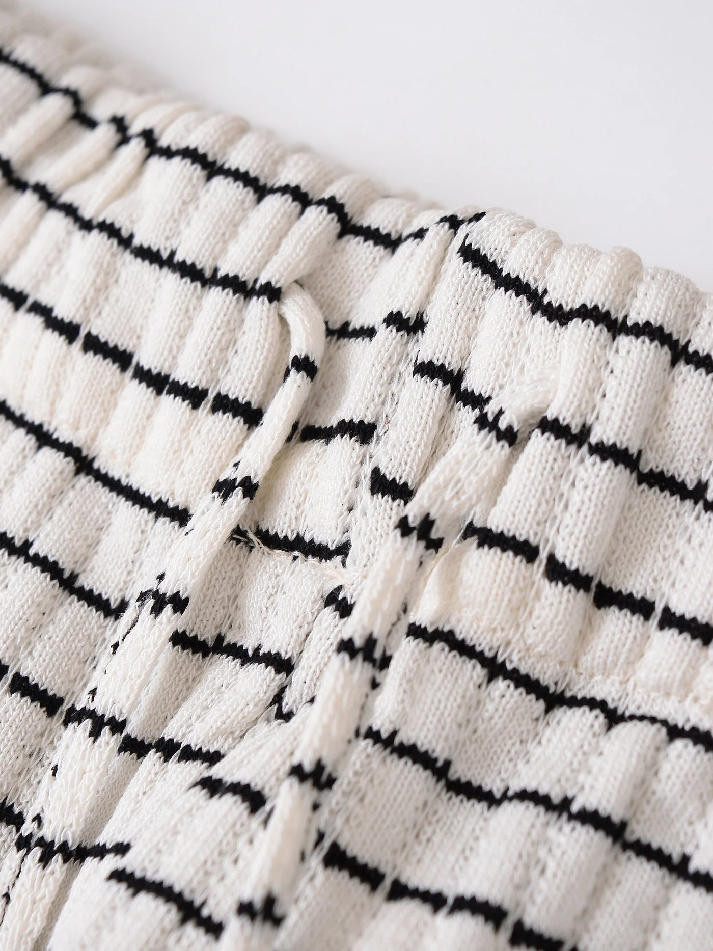Women's clothing 2025 summer new product fashion European and American style textured striped knitted trousers