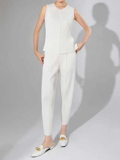 Hot Selling Pants for Women Niche Design Fish Scale Pleats Elastic Waist Fashionable and Versatile Nine-point Miyake Casual