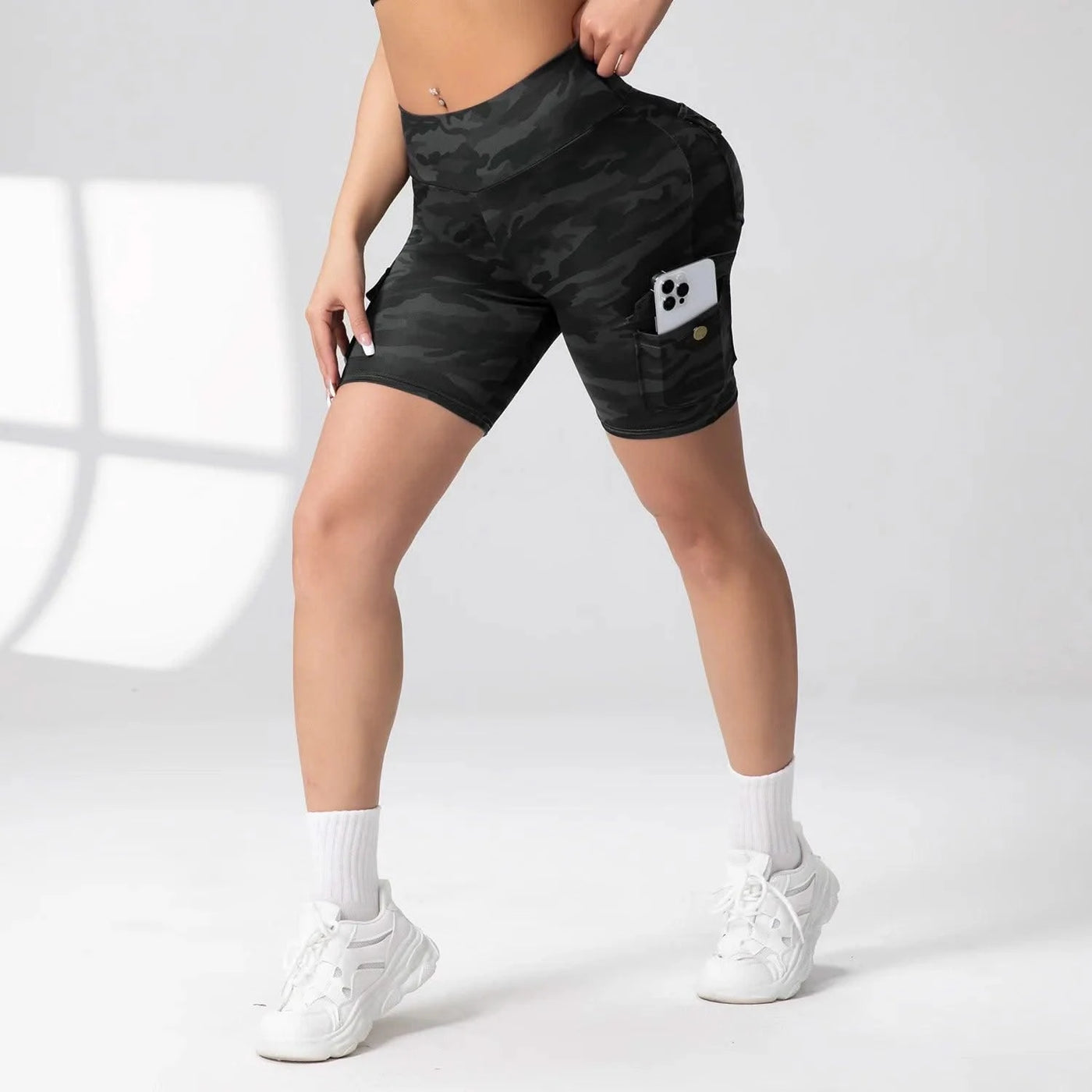Camouflage Printed Women Shorts with 4 Pockets High Waist Butt Lifting Workout Tights Elastic Breathable Outdoor Running Shorts