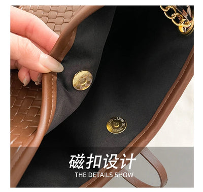 Famous Designer Women's Handbag In Soft Leather, Elegant Crossbody-Bag With Adjustable Strap, Classic Luxury Style